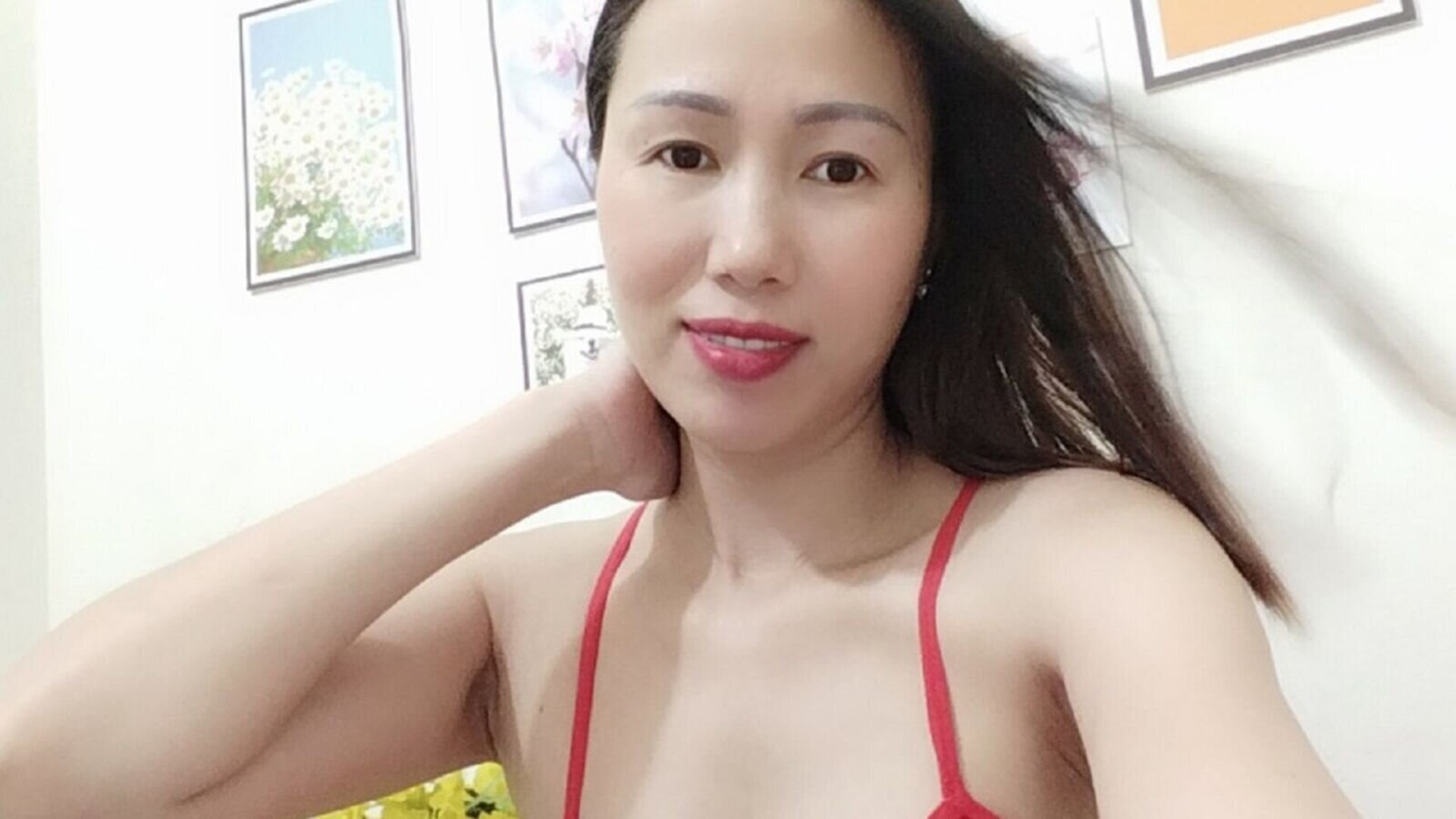 View BinhLuce Naked Private